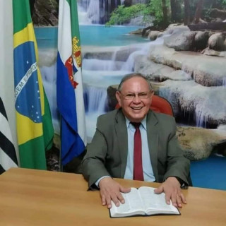 Pr Levino Fernandes